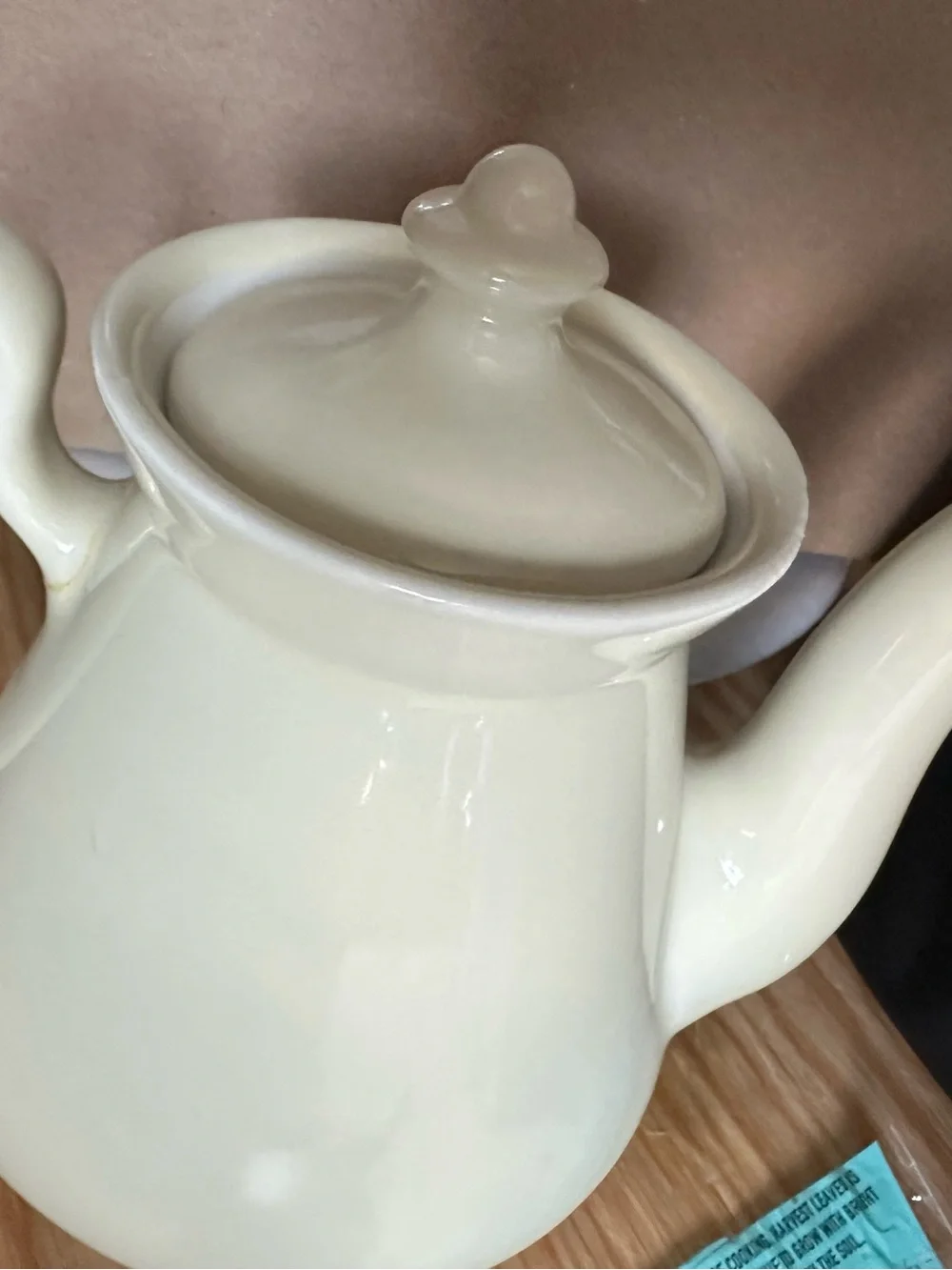 Vintage Hall 6 Cup Teapot - USA Pale Yellow Philadelphia Style. Glued Handle.